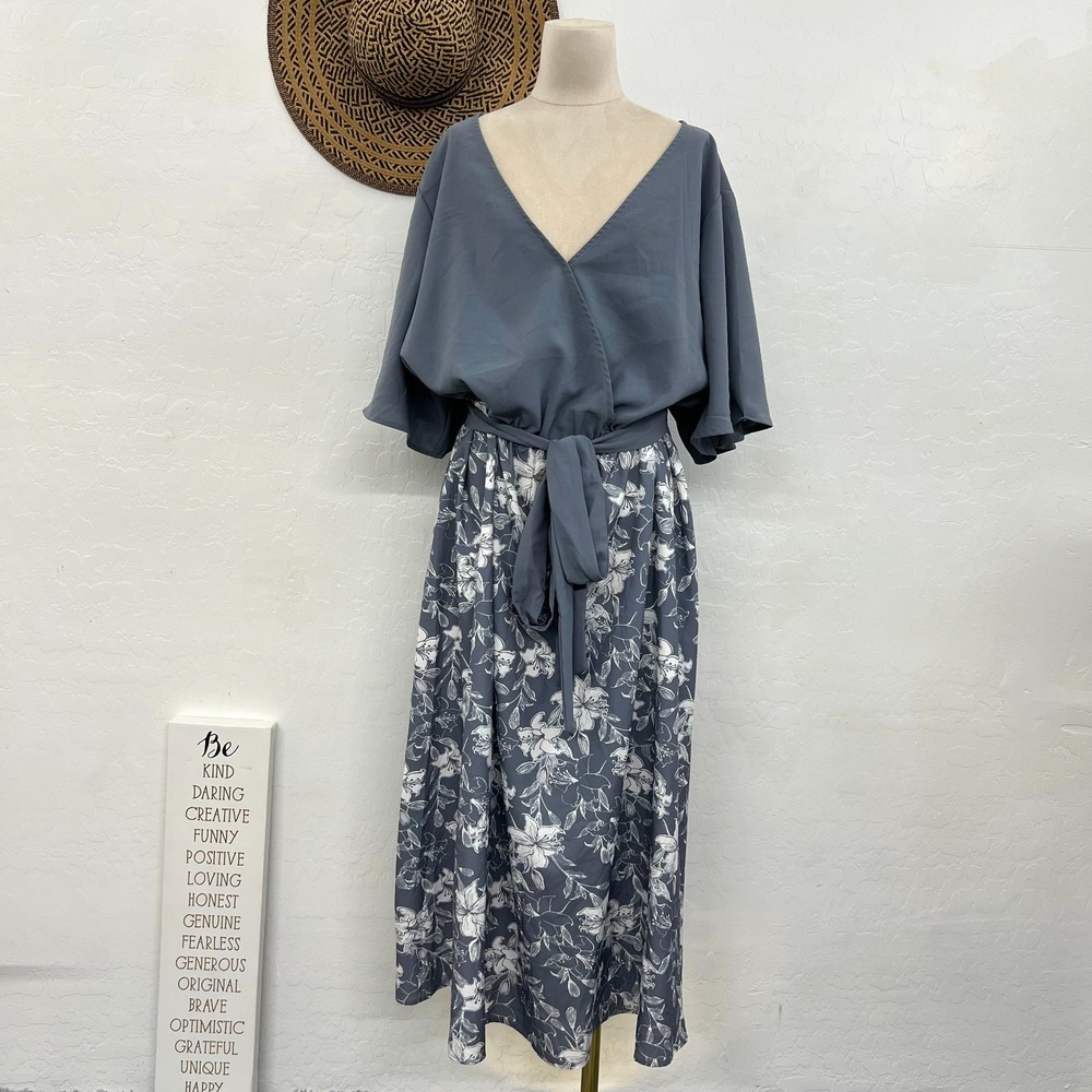 BloomChic floral dress sz 22/24 - gray belted casual formal wedding work resort